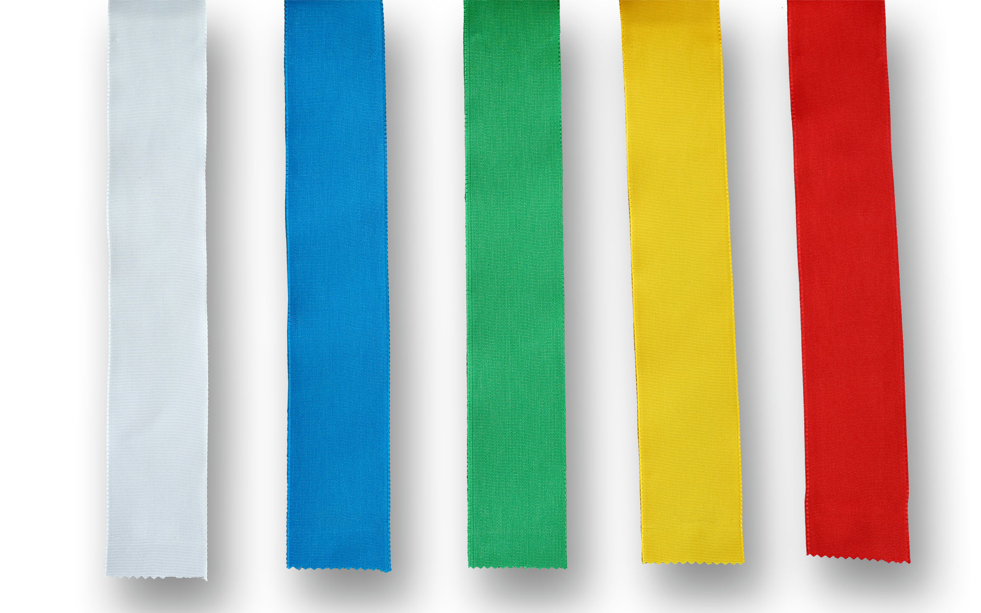 verschiedene Farben von Ripsband zur Dekoration