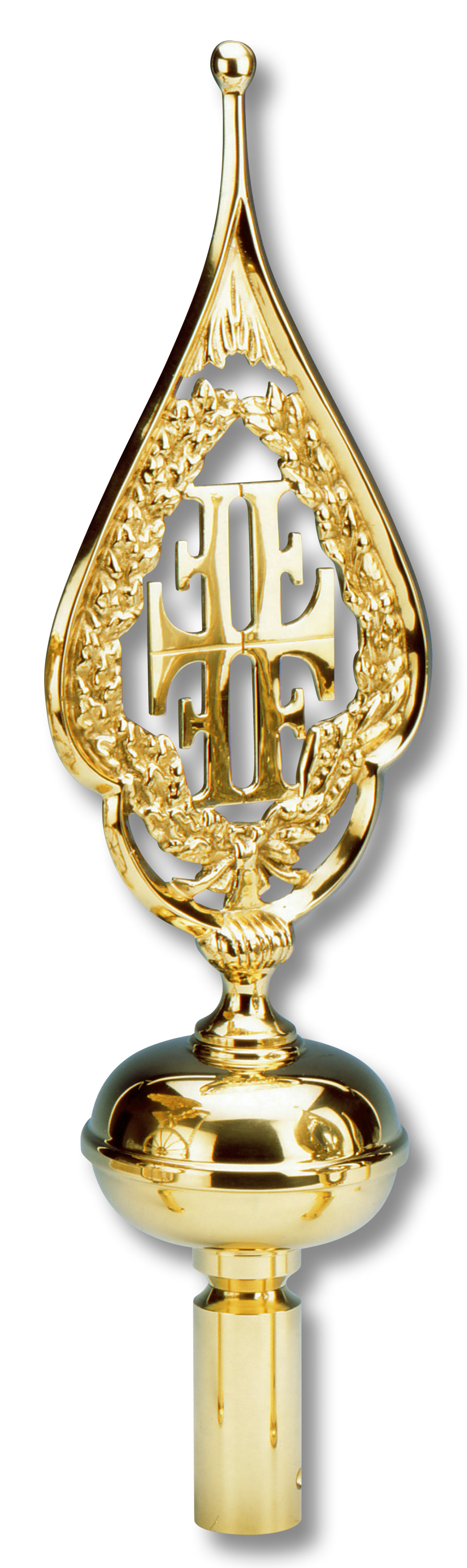Vier Buchstaben F in goldfarbenem Rahmen aus Messing.