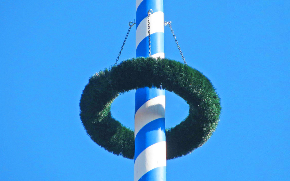 Kranz für den Maibaum