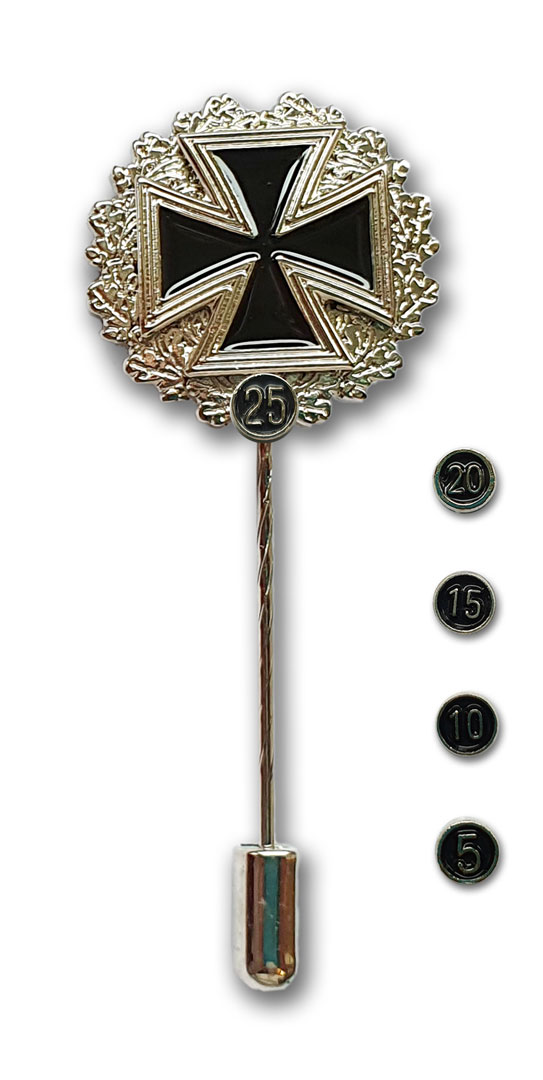Metallabzeichen Eisernes Kreuz mit Silberkranz und Zahlen